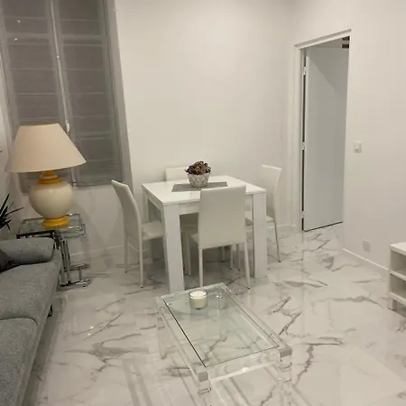 Apartment 3 Pieces Renove Beausoleil